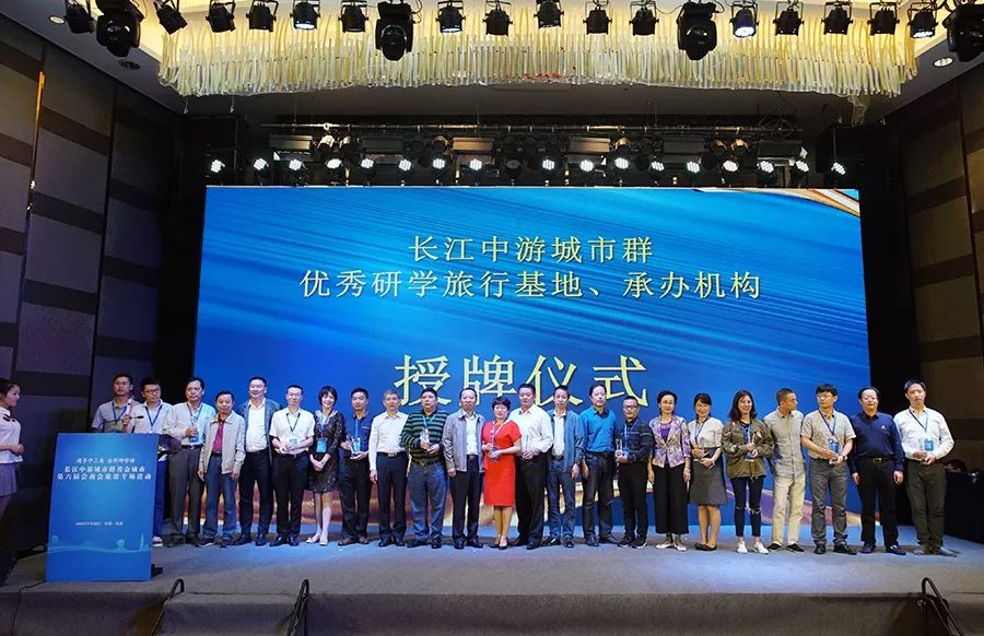 苏宁环球最新消息,苏宁环球最新消息，变化中的学习之旅，自信与成就感的源泉