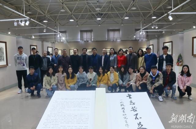 标准股份最新动态，自然美景探索之旅的心灵远离尘嚣体验