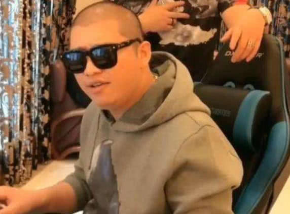 快手二驴最新消息,快手二驴最新消息，一路向前，变化中的自信与成就感