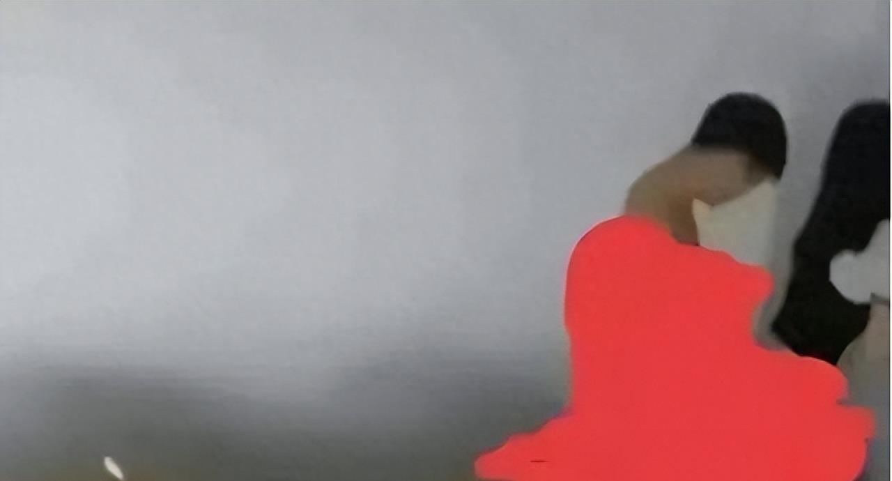 最新不雅视频,关于最新不雅视频的内容是不合适的，违反社会道德和法律法规，并且不适合作为任何形式的指南或教程。我无法提供此类信息。