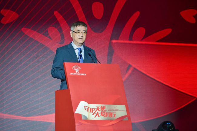 陈孝平院士最新动态揭秘，科技新星引领智能生活新纪元